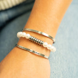 8mm Glass Pearl Stretch Bracelet – Stainless Steel, Waterproof & Hypoallergenic - Iron Wire Decor